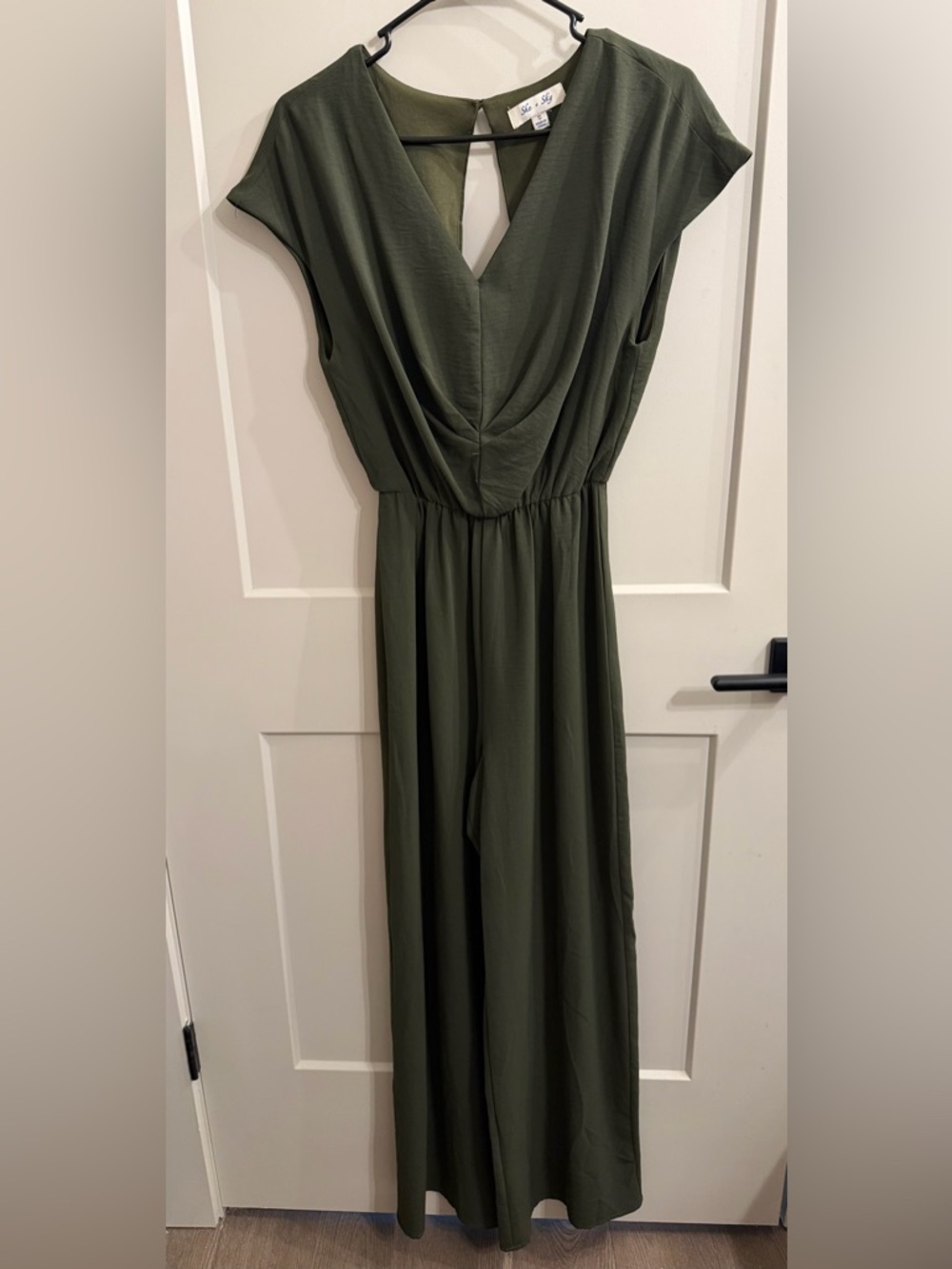 She + Sky Olive Green Sleeveless V-Neck Maxi Dress